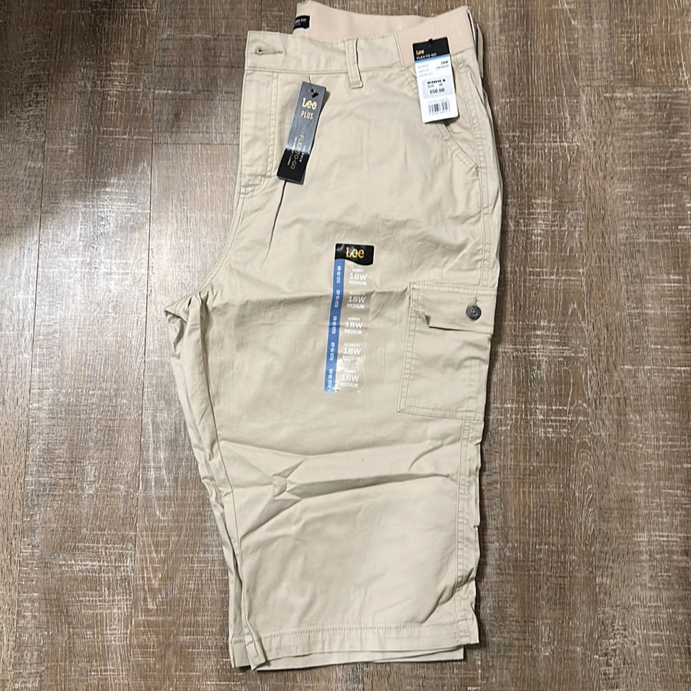 Women’s Cargo Capris